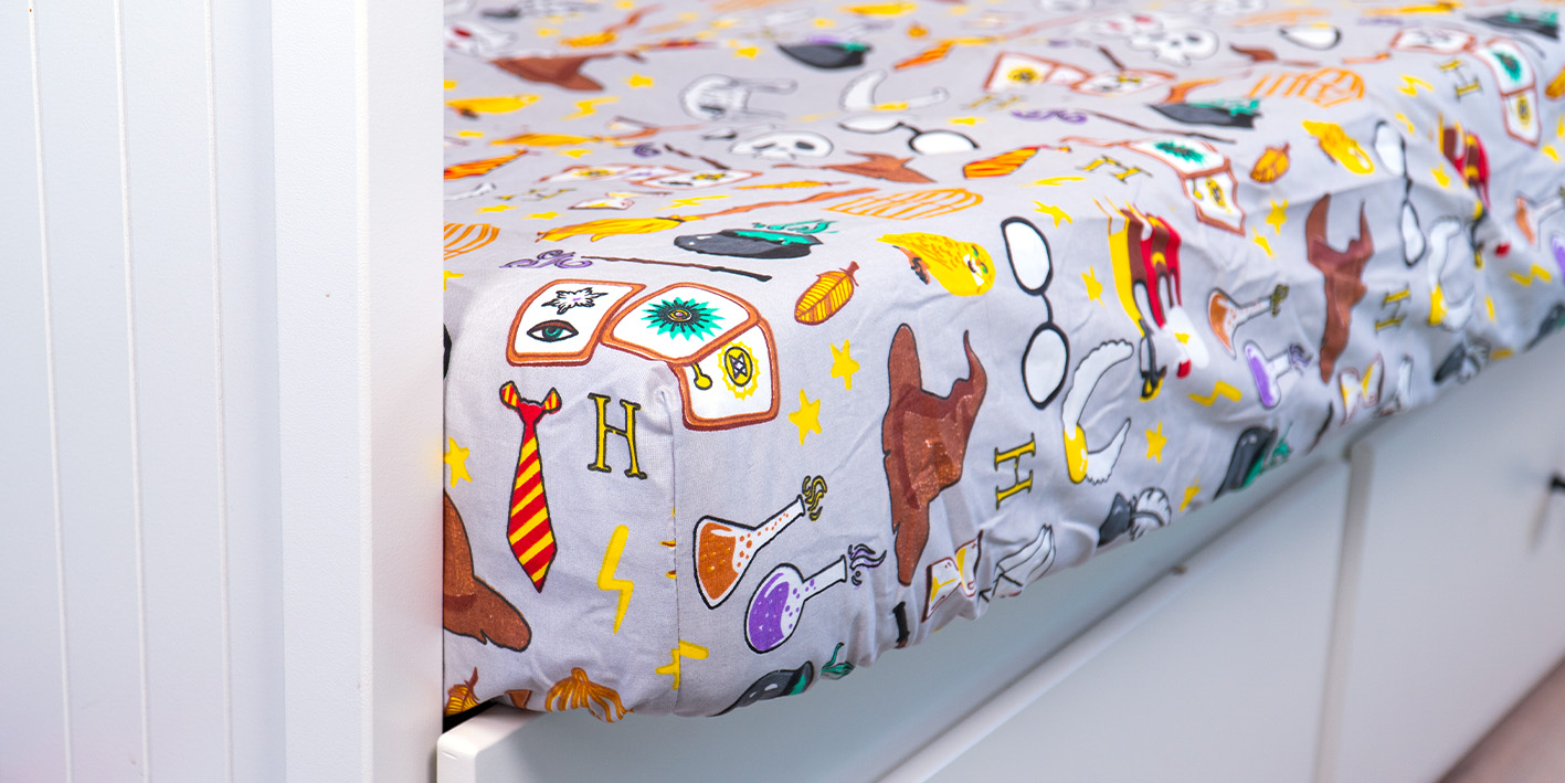 prześcieradło 80x160 magiczne symbole z gumką